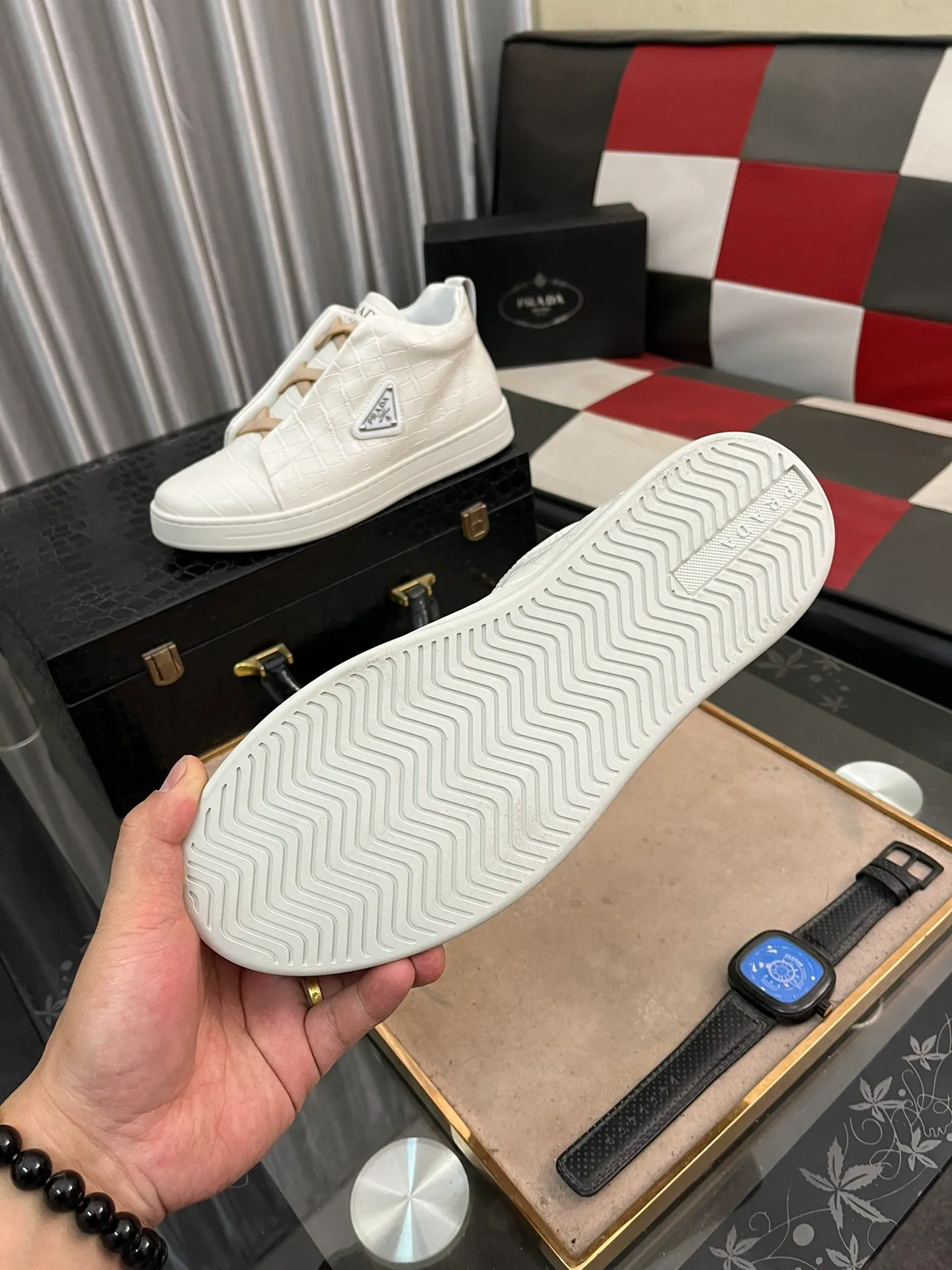 Men's shoes 💰580⌚️⌚️【PRADA】Prada - High-end quality casual sports shoes - Upper: calfskin shoe body with brand metal fasteners, - Inner lining: breathable leather lining - Outsole: ultra-light TPU foam·rubber; molded outsole -Super high quality control·Fine workmanship: highlighted (high-end·luxury·grade) -Size: 38-443️⃣Colors available